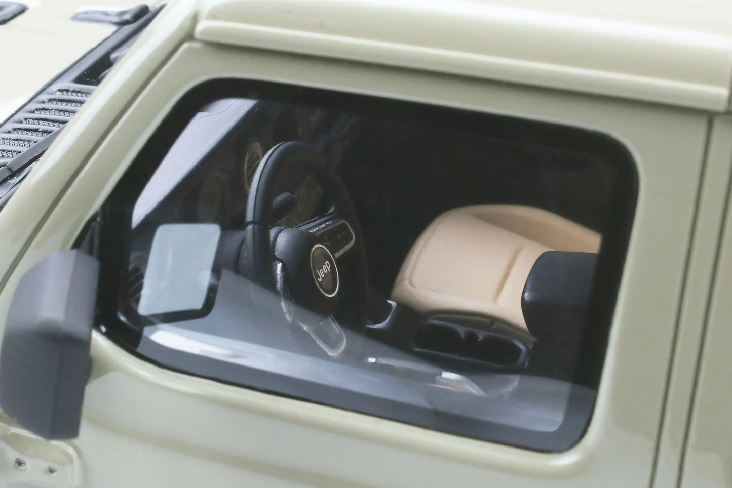 Mô hình xe GT SPIRIT 1:18 Jeep Gladiator Rubicon - GT279