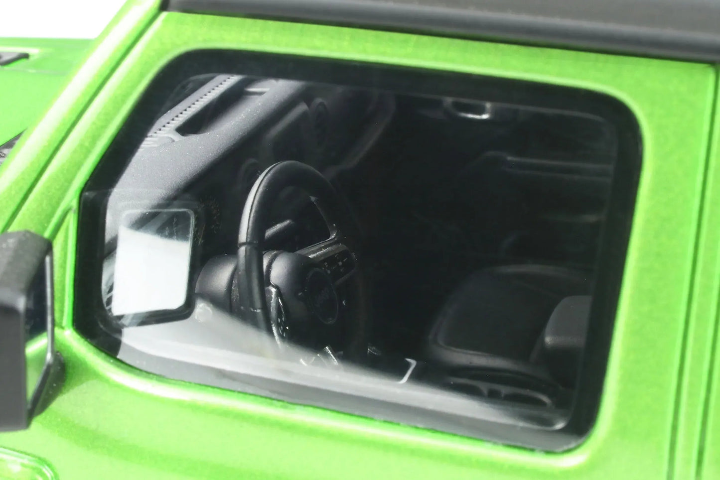 Mô hình xe GT SPIRIT 1:18 Jeep Wrangler Rubicon - GT278