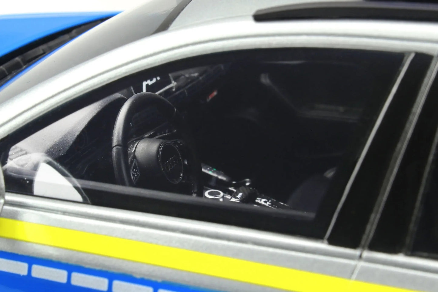 Mô hình xe GT SPIRIT 1:18 ABT RS 4-R Avant - GT817