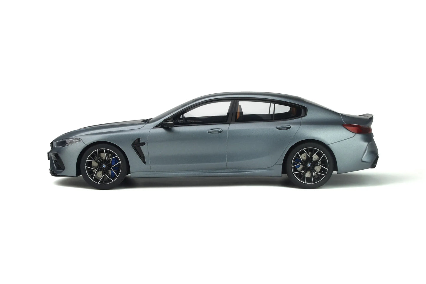 Mô hình xe GT SPIRIT 1:18 BMW M8 Gran Coupe Competition - GT846