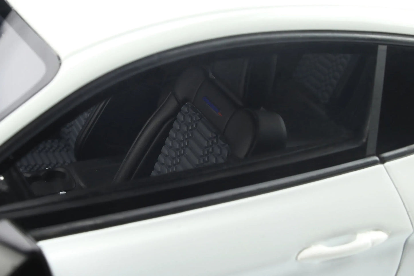 Mô hình xe GT SPIRIT 1:18 Shelby GT500 Dragon Snake - GT306