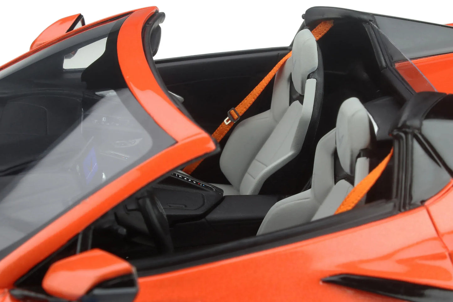 Mô hình xe GT SPIRIT 1:18 Chevrolet Corvette C8 Cabriolet - GT309