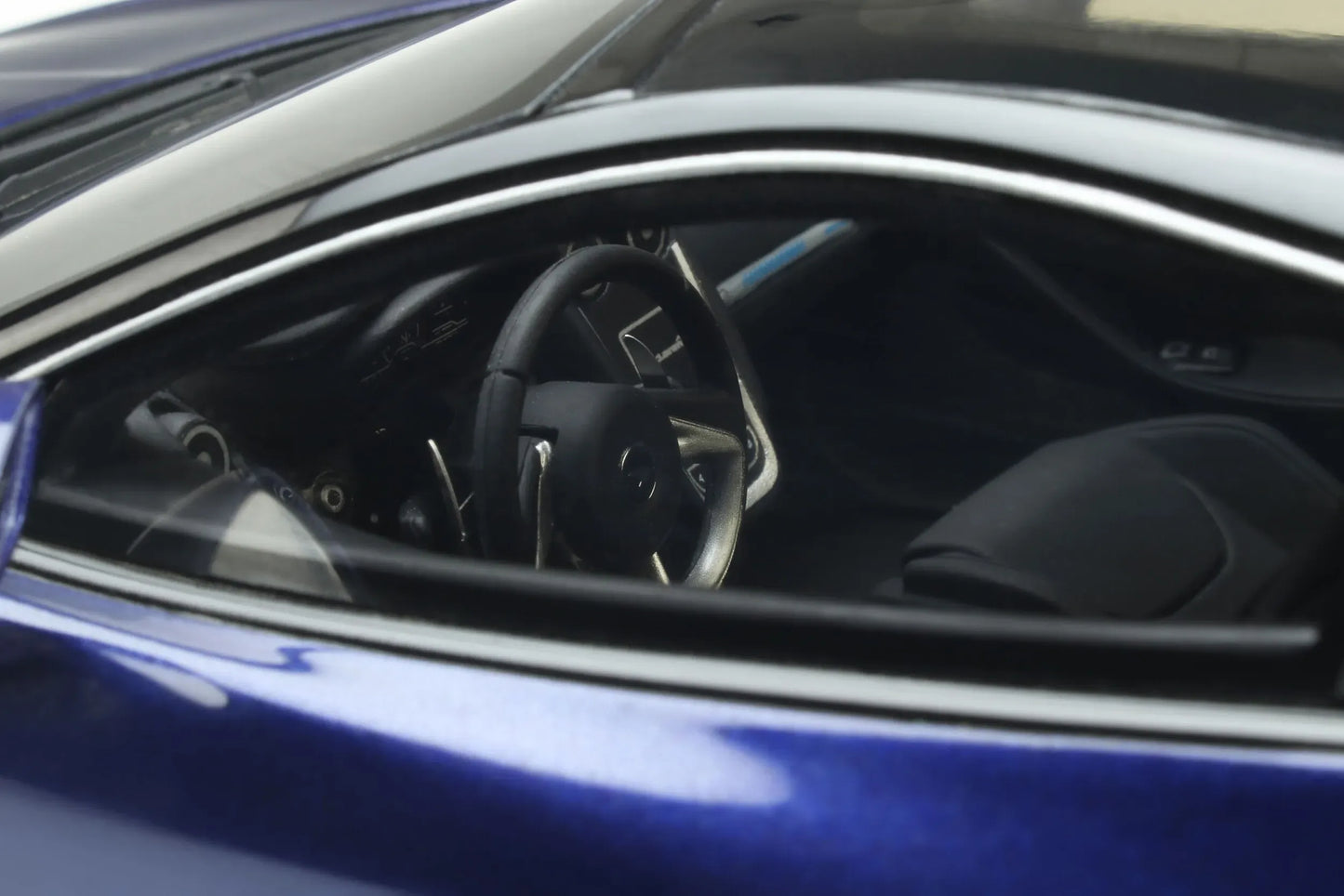 Mô hình xe GT SPIRIT 1:18 McLaren GT - GT818