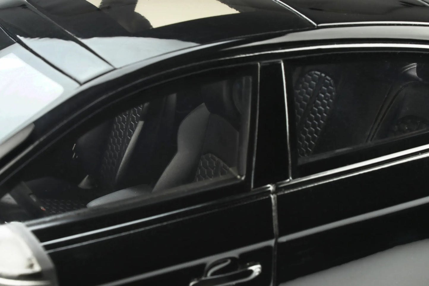 Mô hình xe GT SPIRIT 1:18 Audi RS 5 (B9) Sportback - GT312