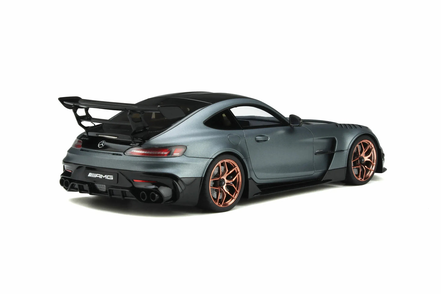 Mô hình xe GT SPIRIT 1:18 Mercedes-Benz AMG GT Black Series - GT862