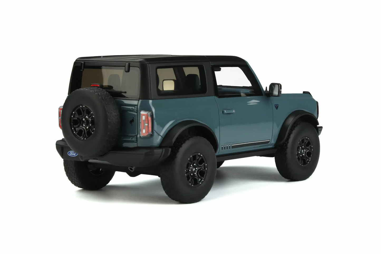 Mô hình xe GT SPIRIT 1:18 Ford Bronco 2 Doors - GT359