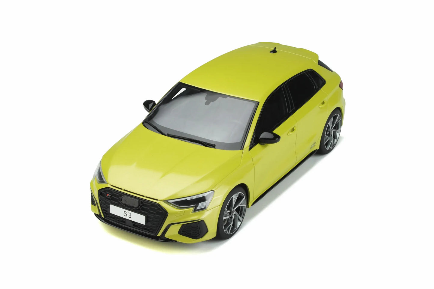 Mô hình xe GT SPIRIT 1:18 Audi S3 (8Y) Sportback - GT364