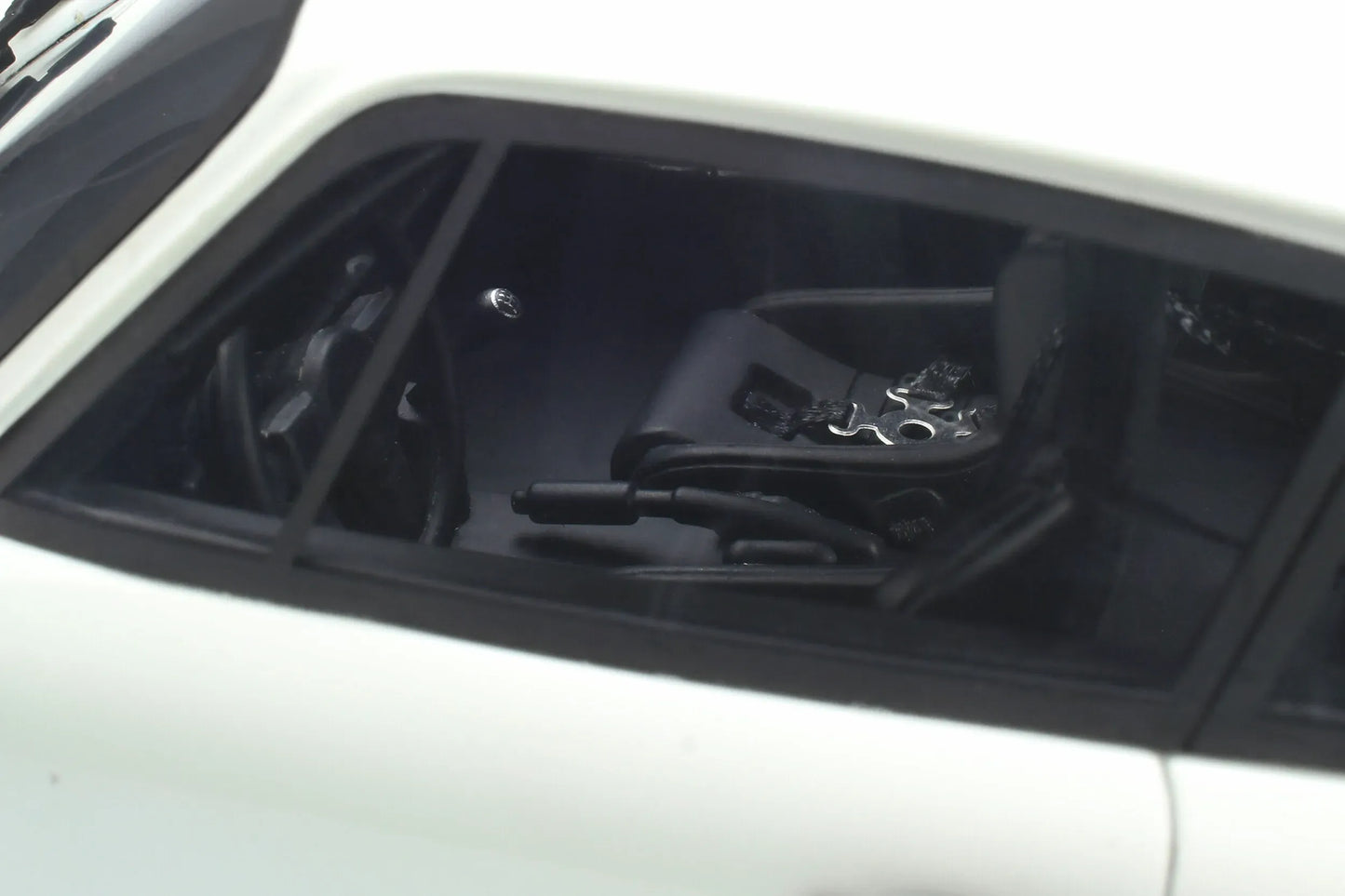 Mô hình xe GT SPIRIT 1:18 Porsche 911 (911) SC RS - GT320