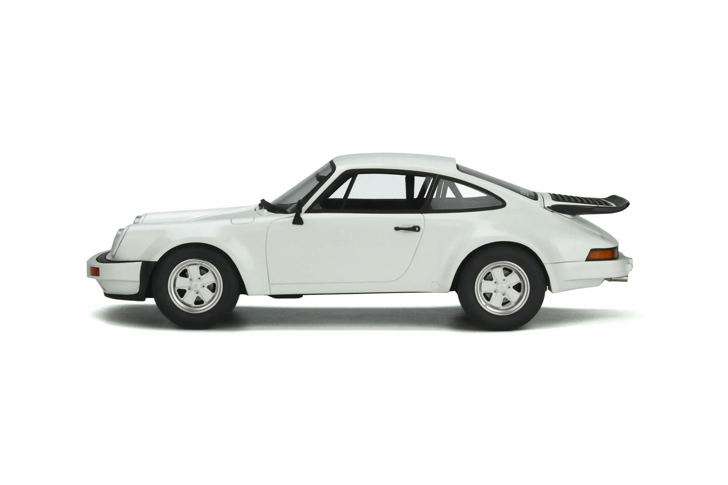 Mô hình xe GT SPIRIT 1:18 Porsche 911 (911) SC RS - GT320