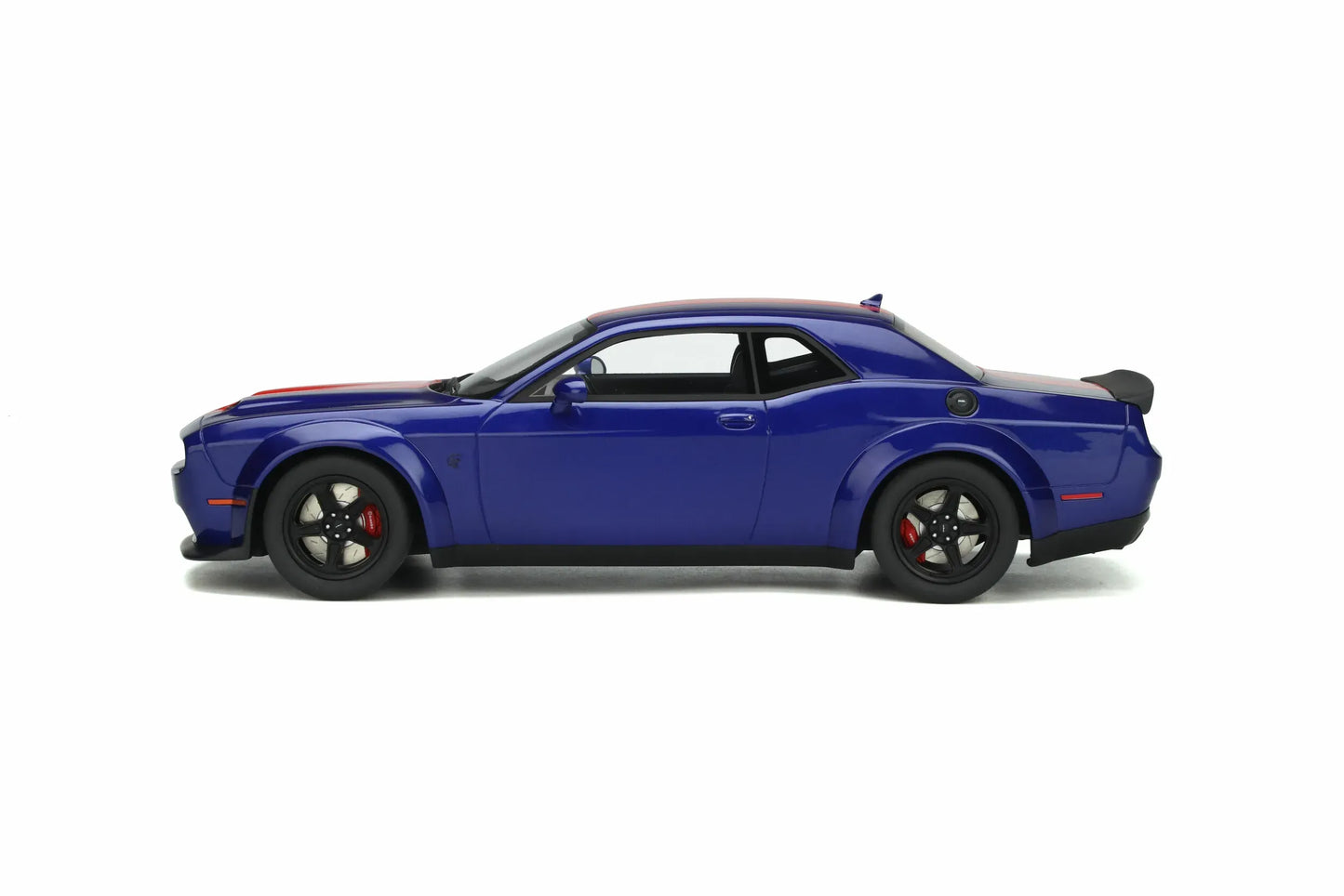 Mô hình xe GT SPIRIT 1:18 Dodge Challenger Super Stock - GT362