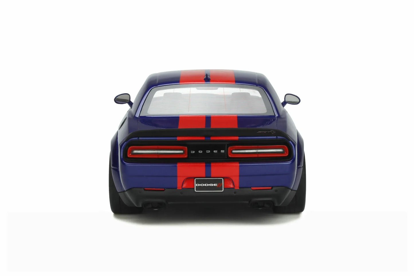 Mô hình xe GT SPIRIT 1:18 Dodge Challenger Super Stock - GT362