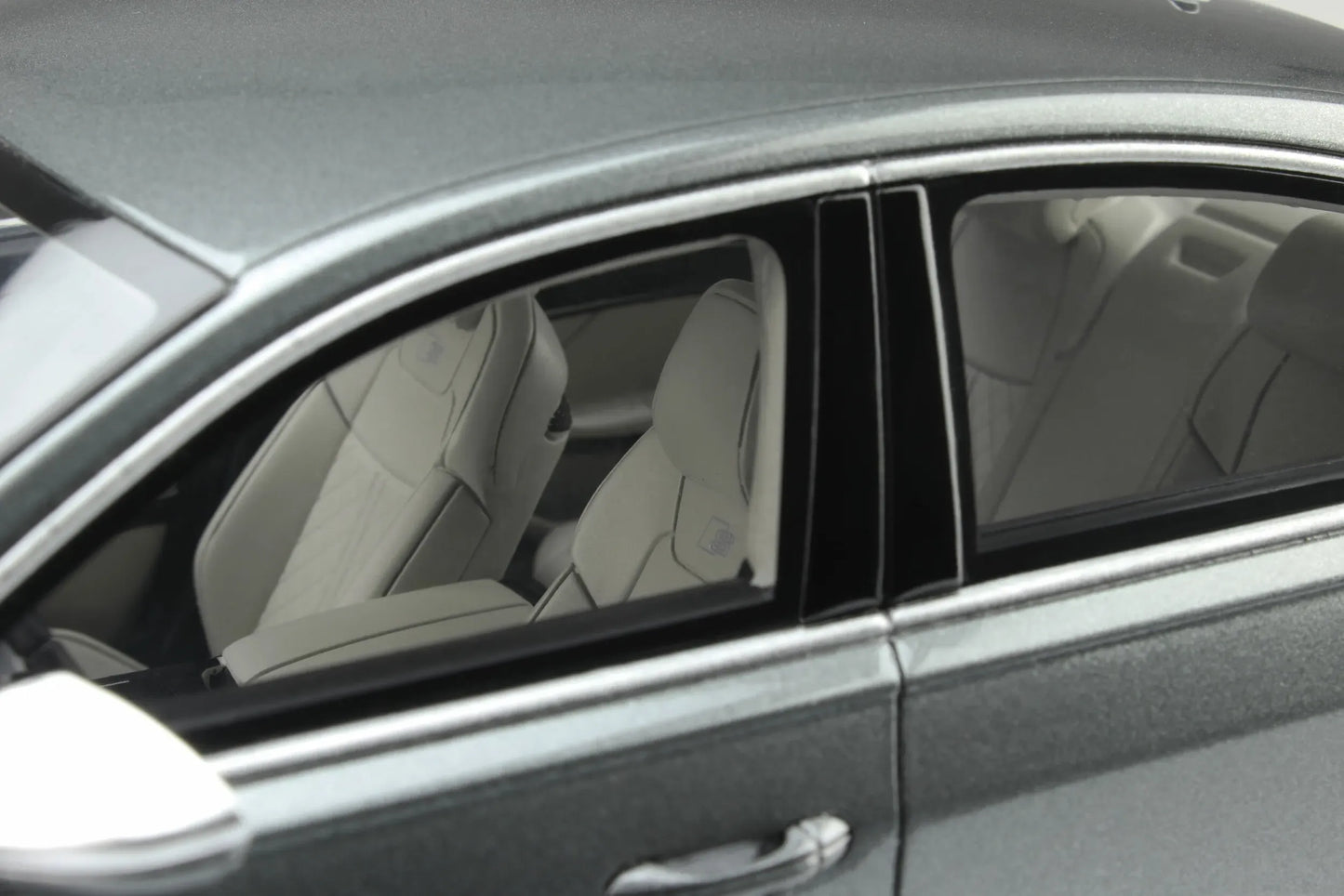 Mô hình xe GT SPIRIT 1:18 Audi S8 - GT856