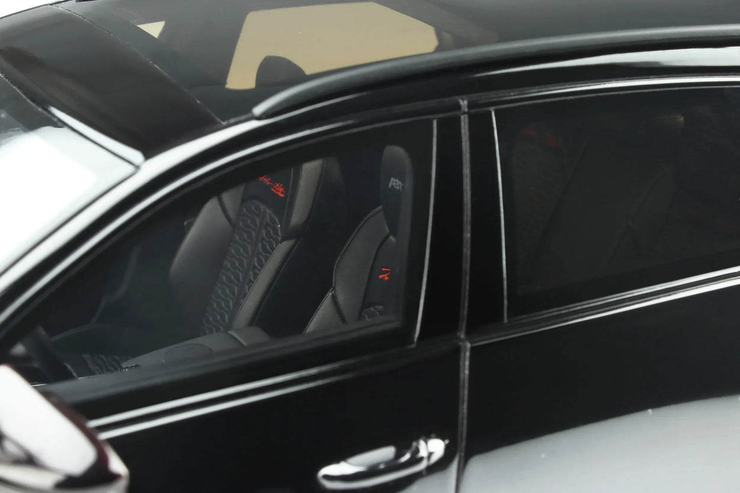 Mô hình xe GT SPIRIT 1:18 ABT RS6 - GT868