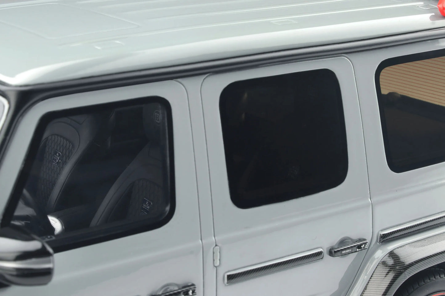 Mô hình xe GT SPIRIT 1:18 Brabus 900 Rocket Edition - GT406