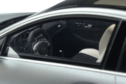 Mô hình xe GT SPIRIT 1:18 Mercedes-Benz C63 AMG Edition 507 - GT381