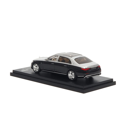 Mô hình xe ARbox(Almost Real) 1:64 Mercedes-Maybach S-Class 2021 Space Silver/Obsidian Black - 620120001