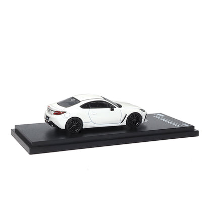 Mô hình xe ARbox(Almost Real) 1:64 Toyota GR86 2023 White - 670003001
