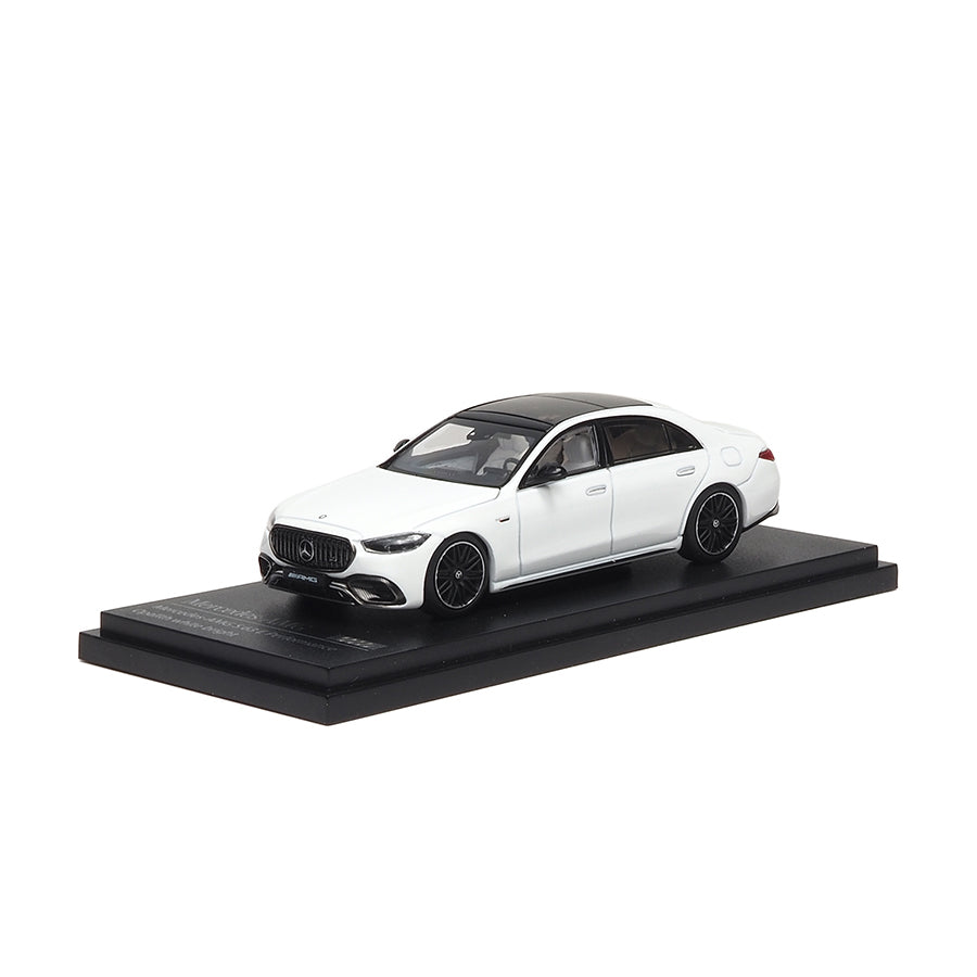 Mô hình xe ARbox(Almost Real) 1:64 Mercedes-AMG S 63 E Performance 2023 Bright Mother-of-Pearl White  - 620103001