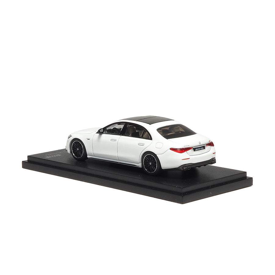 Mô hình xe ARbox(Almost Real) 1:64 Mercedes-AMG S 63 E Performance 2023 Bright Mother-of-Pearl White  - 620103001