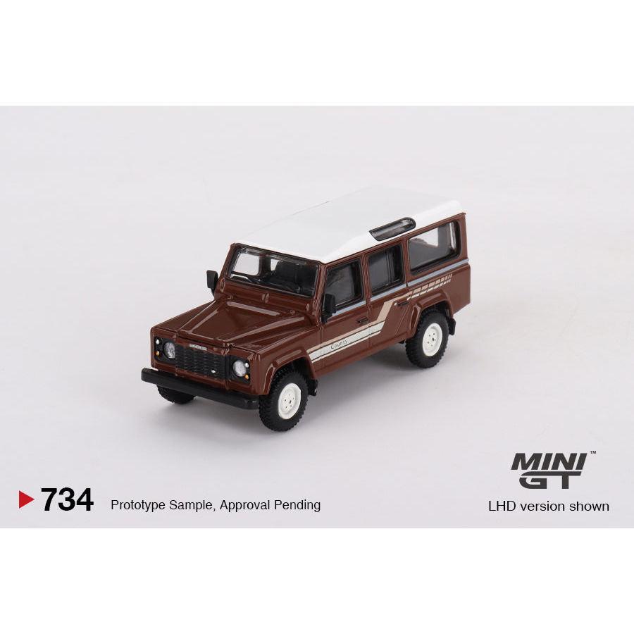 [HÀNG CÓ SẴN] Mocus Mô hình xe Mini GT 1:64 Land Rover Defender 110 1985 County Station Wagon Russet Brown 734