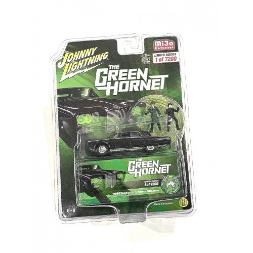 Mô hình American Diorama 1:64 JOHNNY LIGHTNING 1:64 THE BLACK BEAUTY GREEN HORNET with KATO FIGURES - JLCP7374