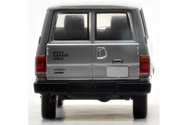 Mô hình xe Tomyca Limited Vintage TLV 1:64 Nissan Safari Extra Van DX (silver) | LV-N109a