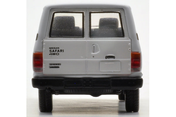 Mô hình xe Tomyca Limited Vintage TLV 1:64 Nissan Safari Extra Van DX (white) | LV-N109b
