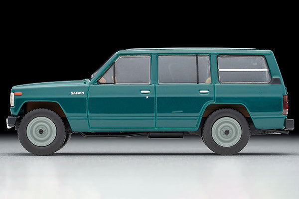 Mô hình xe Tomyca Limited Vintage TLV 1:64 Nissan Safari Extra Van DX (green) | LV-N109c