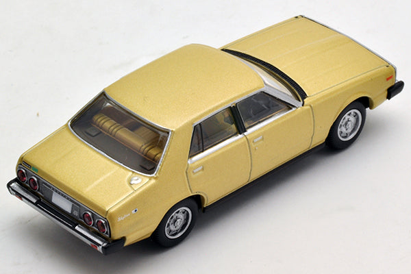 Mô hình xe Tomyca Limited Vintage TLV 1:64 Nissan Skyline 2000GT (Beige M) | LV-N110b