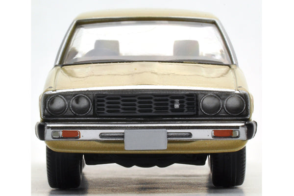 Mô hình xe Tomyca Limited Vintage TLV 1:64 Nissan Skyline 2000GT (Beige M) | LV-N110b