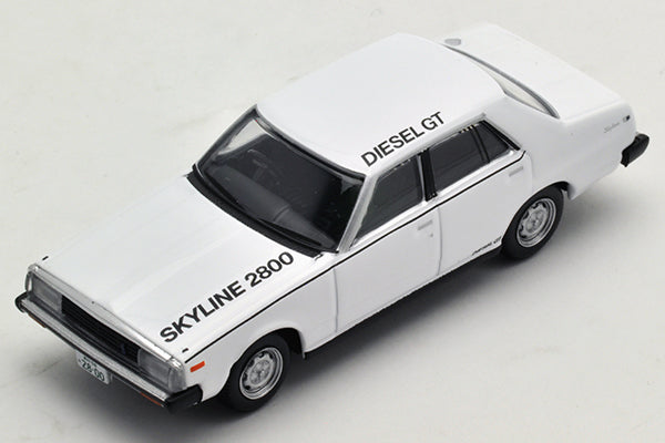Mô hình xe Tomyca Limited Vintage TLV 1:64 Skyline 2800 Diesel GT-L (white) | LV-N111b