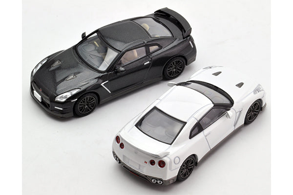 Mô hình xe Tomyca Limited Vintage TLV 1:64 GT-R Premium edition (white) | LV-N116b