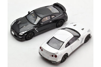 Mô hình xe Tomyca Limited Vintage TLV 1:64 GT-R Premium edition (black) | LV-N116c