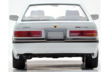 Mô hình xe Tomyca Limited Vintage TLV 1:64 Leopard 3.0 Altima (white) | LV-N118a