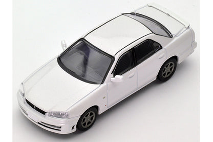Mô hình xe Tomyca Limited Vintage TLV 1:64 Skyline 25GT Turbo (white) | LV-N128b