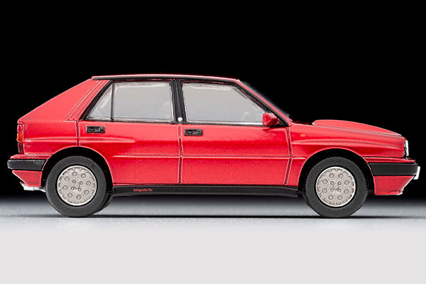 Mô hình xe Tomyca Limited Vintage TLV 1:64 Lancia Delta HF Integrale 16V (Wine) | LV-N130c