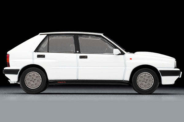 Mô hình xe Tomyca Limited Vintage TLV 1:64 Lancia Delta HF Integrale 16V (white) | LV-N130d