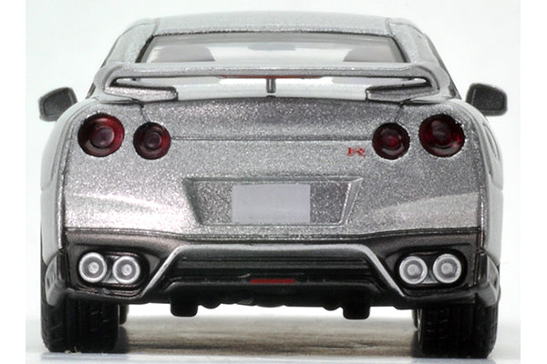 Mô hình xe Tomyca Limited Vintage TLV 1:64 Nissan GT-R 2017 model (silver) | LV-N148b