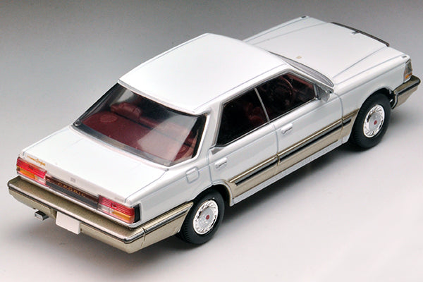 Mô hình xe Tomyca Limited Vintage TLV 1:64 Nissan Cedric V30 Turbo Brougham (white/gold) | LV-N168a