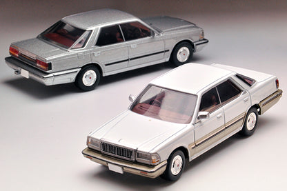 Mô hình xe Tomyca Limited Vintage TLV 1:64 Nissan Cedric V30 Turbo Brougham (white/gold) | LV-N168a