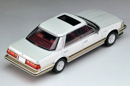 Mô hình xe Tomyca Limited Vintage TLV 1:64 Crown 2.8 Royal Saloon G (Pearl/Gold) | LV-N176b