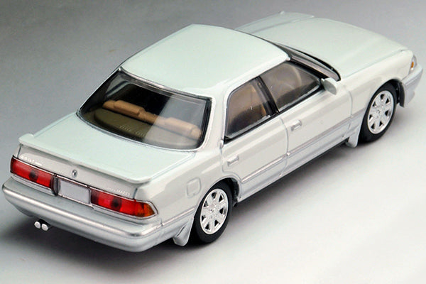 Mô hình xe Tomyca Limited Vintage TLV 1:64 Toyota Mark II 2.5GT Twin Turbo (White/Silver) | LV-N178b