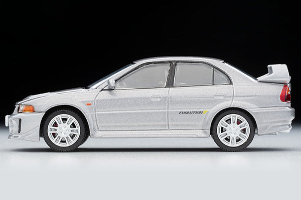 Mô hình xe Tomyca Limited Vintage TLV 1:64 Mitsubishi Lancer GSR Evolution V (silver) | LV-N187d