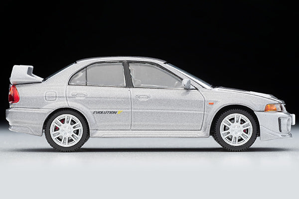 Mô hình xe Tomyca Limited Vintage TLV 1:64 Mitsubishi Lancer GSR Evolution V (silver) | LV-N187d