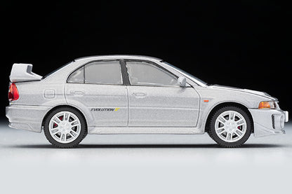 Mô hình xe Tomyca Limited Vintage TLV 1:64 Mitsubishi Lancer GSR Evolution V (silver) | LV-N187d