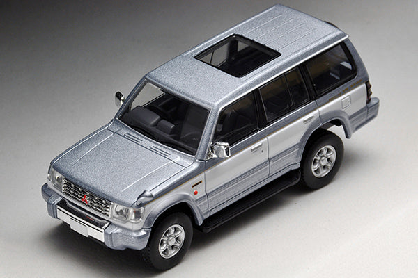 Mô hình xe Tomyca Limited Vintage TLV 1:64 Pajero Super Exceed Z (silver/white) | LV-N189a