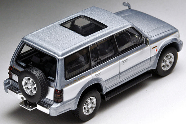Mô hình xe Tomyca Limited Vintage TLV 1:64 Pajero Super Exceed Z (silver/white) | LV-N189a