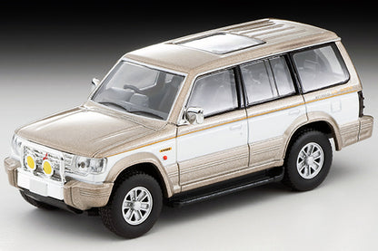 Mô hình xe Tomyca Limited Vintage TLV 1:64 Mitsubishi Pajero Mid Roof Wide Super Exceed 1991 model (beige/white) | LV-N189c