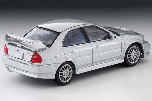 Mô hình xe Tomyca Limited Vintage TLV 1:64 Mitsubishi Lancer GSR Evolution VI (silver) | LV-N190d
