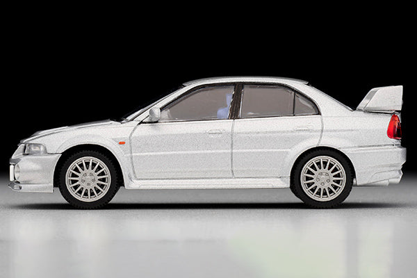 Mô hình xe Tomyca Limited Vintage TLV 1:64 Mitsubishi Lancer GSR Evolution VI (silver) | LV-N190d